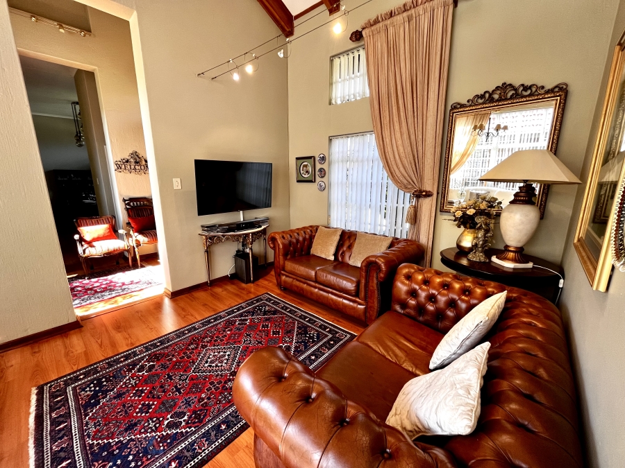 4 Bedroom Property for Sale in Van Der Hoff Park North West